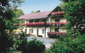 Landhaus-Pension Zum Waffenschmied
